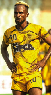 Il est attaquant des Young Africans,