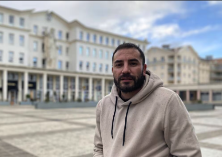 Meghni, Lles mots galants d’un footballeur élégant