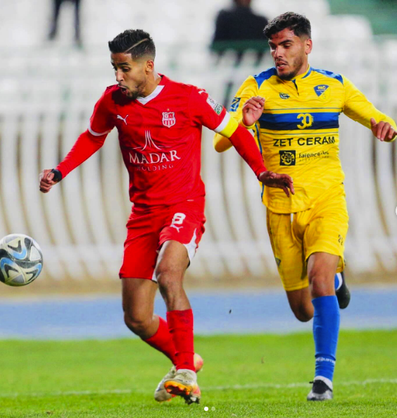 Bendouma relance la concurrence à gauche